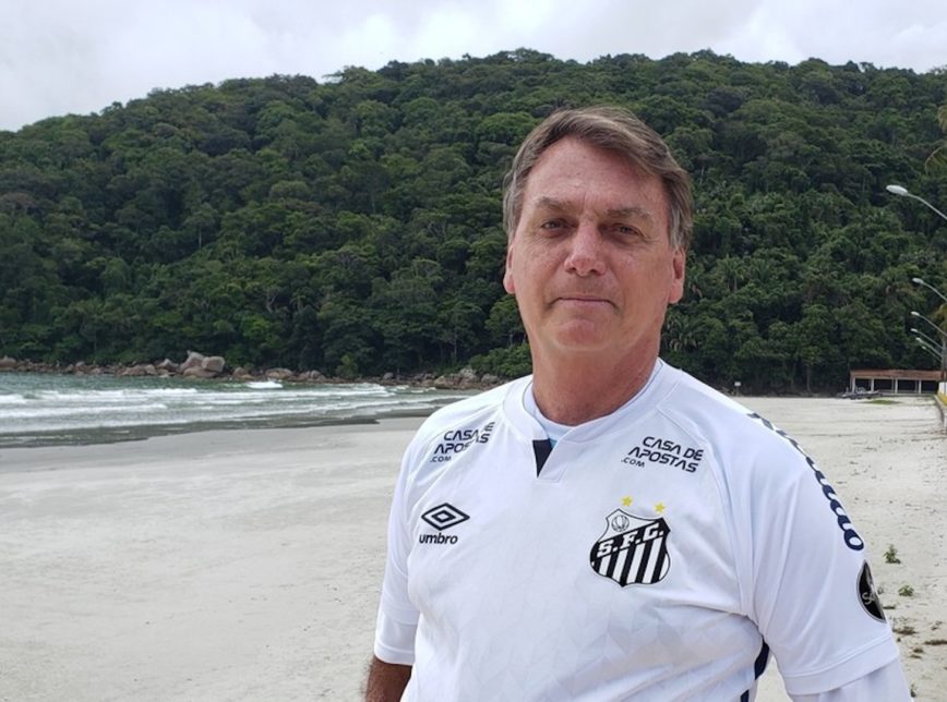 Jair Bolsonaro no litoral paulista no ano passado