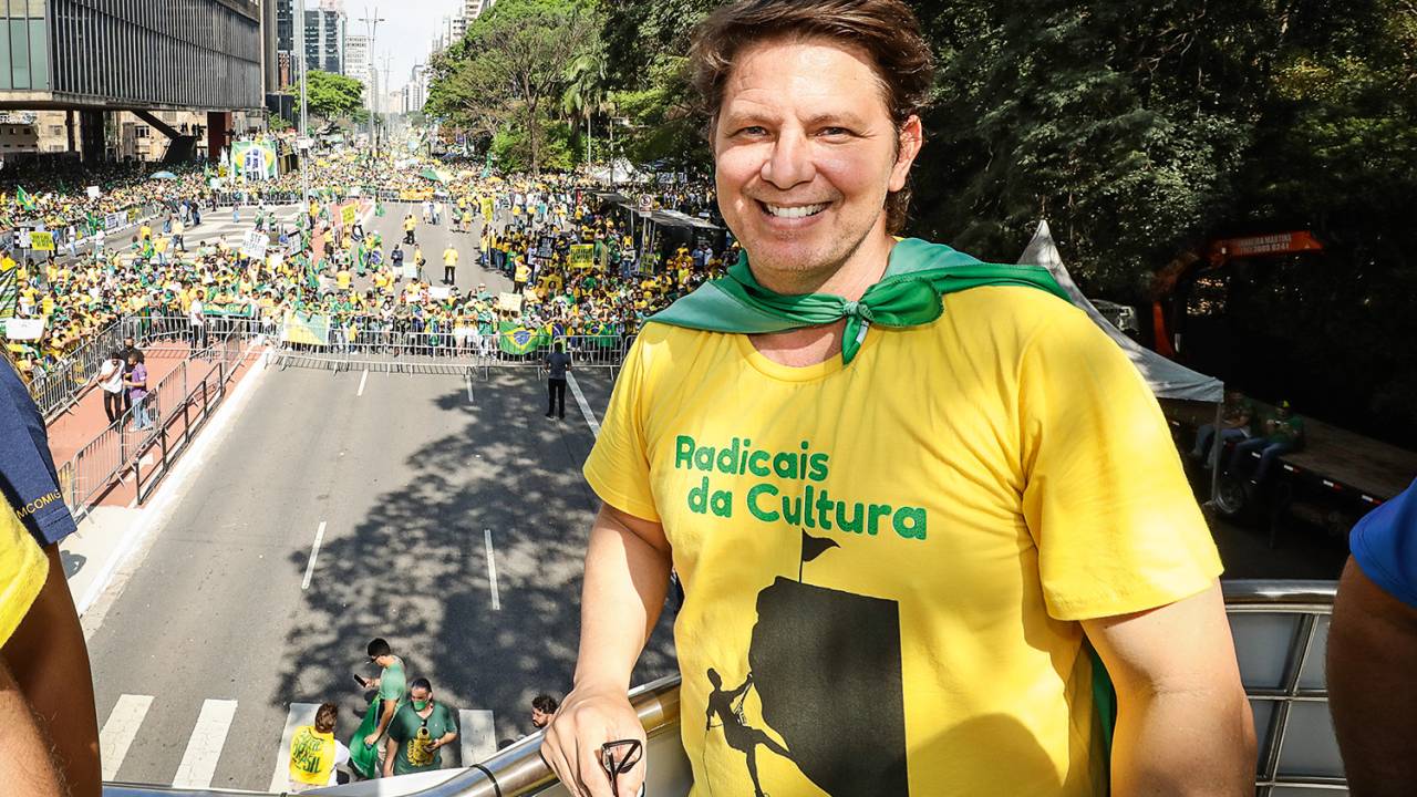 “É HÉTERO” - Frias, o secretário dos 870 projetos parados: prioridade para obras de cunho religioso e videogames -