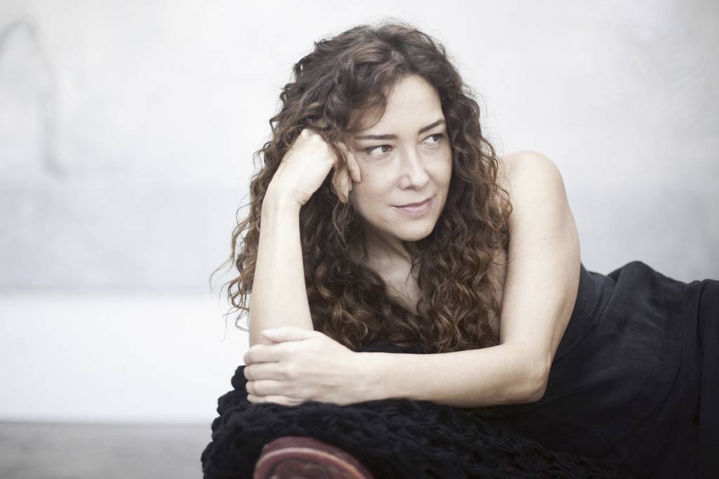 Adriana Varejão cria obra para movimento de apoio ao aborto