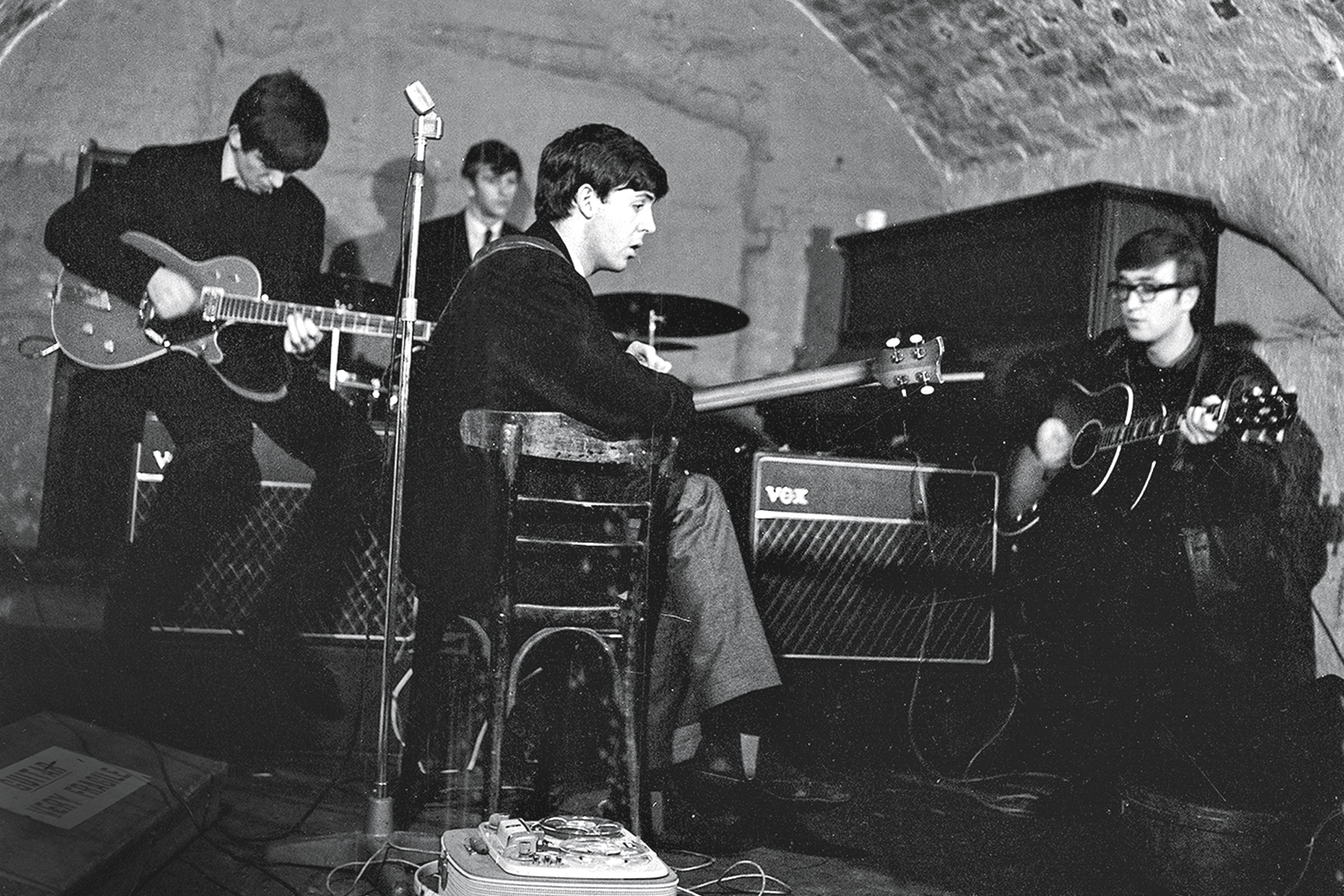 INÍCIO DO SONHO - Cavern Club: a casa foi o palco dos primeiros shows dos Beatles, nos anos 60 -