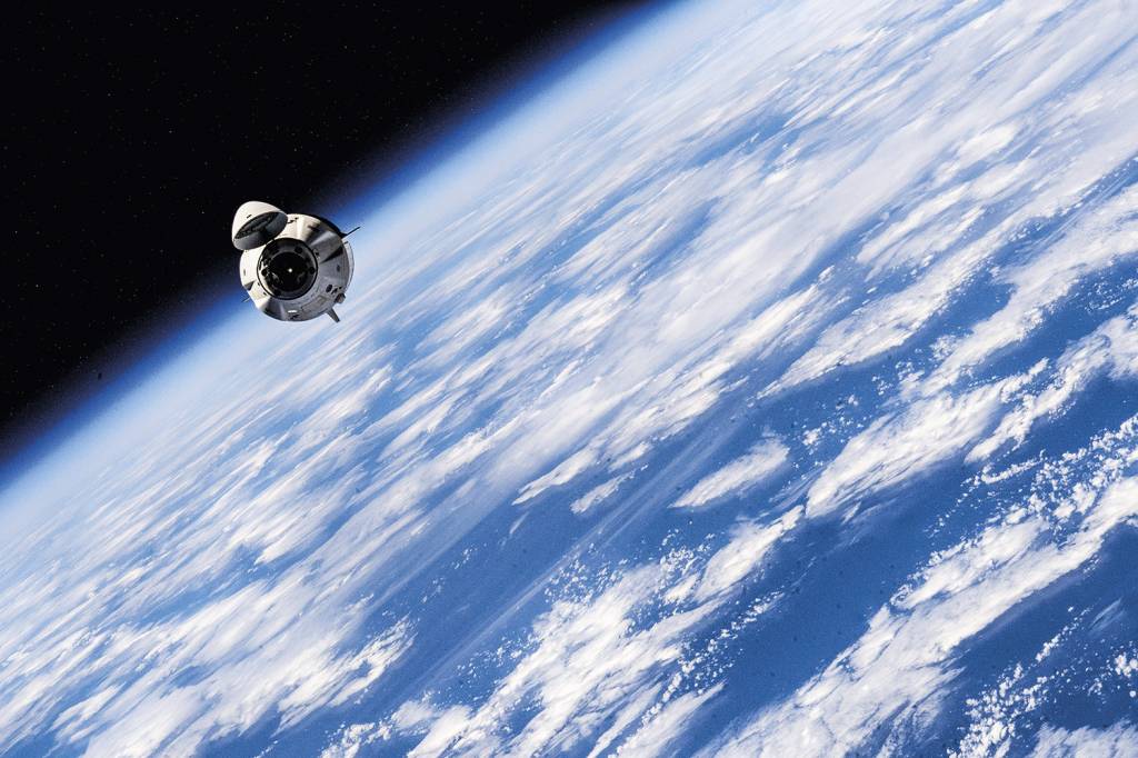 A CONQUISTA DO ESPAÇO - Missão Crew-2 em órbita na Terra: foguetes reutilizáveis reduzem o custo dos lançamentos -