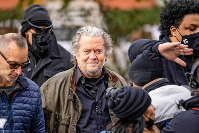 A suspeita de que marqueteiro de Trump pagou manifestantes golpistas em NY
