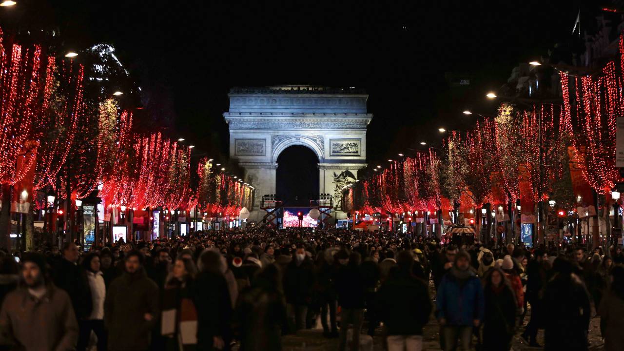 As luzes da esperança na Champs-Élysées | VEJA