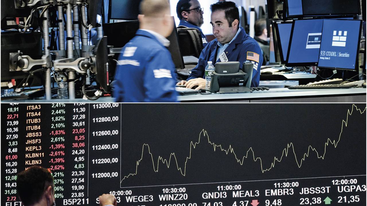OPOSTOS - Bolsa de Nova York (acima) e B3: a americana sobe, a brasileira oscila -