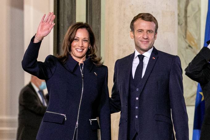 French President Macron Hosts US VP Harris
