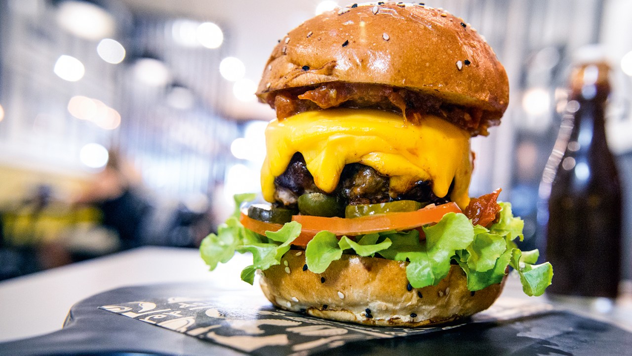 HAMBÚRGUER - Gorduroso: entre as redes avaliadas estão as americanas McDonald’s e Burger King -