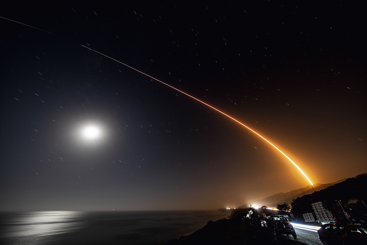 DECOLAGEM PREVISTA - Foguete da SpaceX: os satélites da Starlink são levados ao espaço pelos lançadores da empresa -