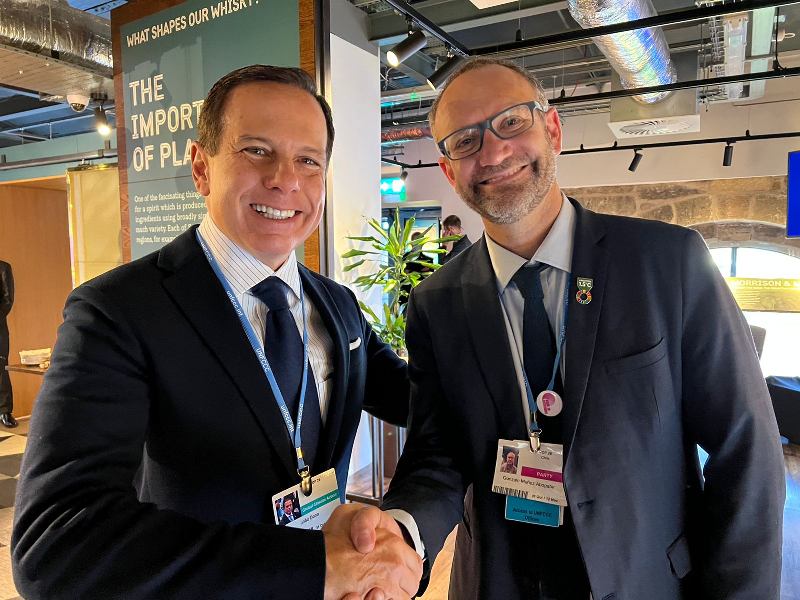O governador de São Paulo João Doria (PSDB) e Gonzalo Muñoz, campeão de Alto Nível para o Clima da ONU – função criada na COP para o responsável por negociar metas do acordo climático