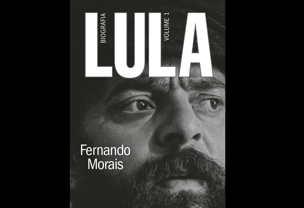 Recorte da capa biografia de Lula escrita por Fernando Morais, lançado pela Cia das Letras