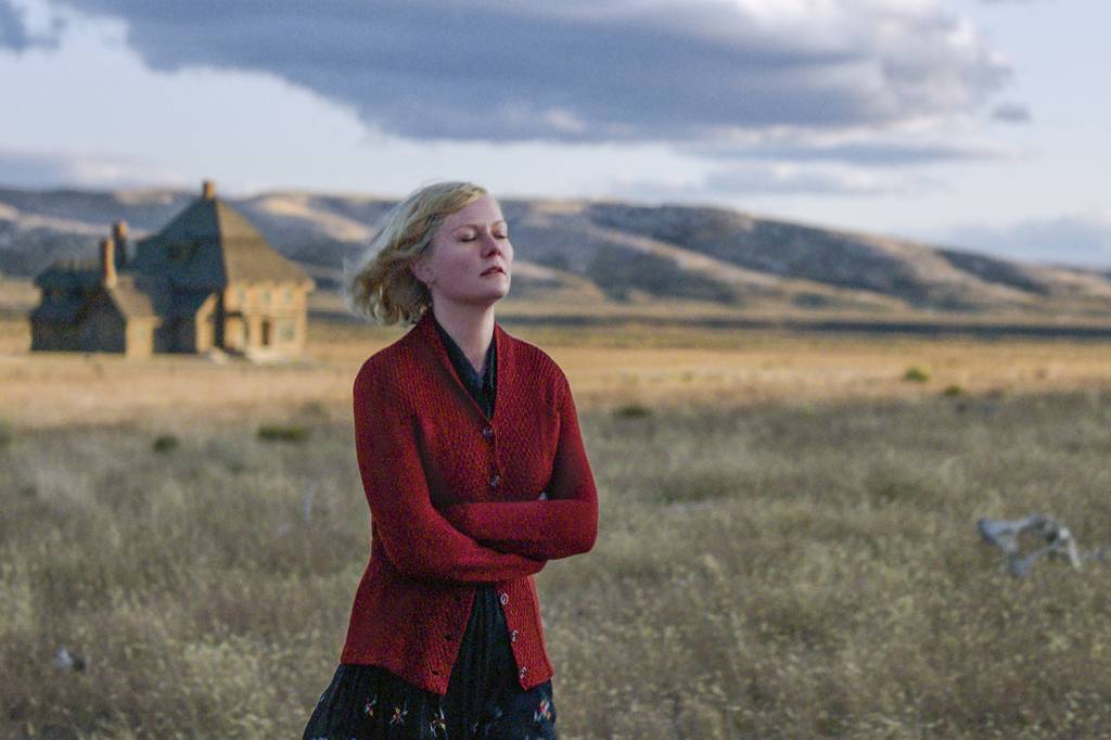 CLAUSTROFOBIA - Kirsten Dunst como Rose, a cunhada que Phil tortura: na vastidão, mas sem ter como escapar -