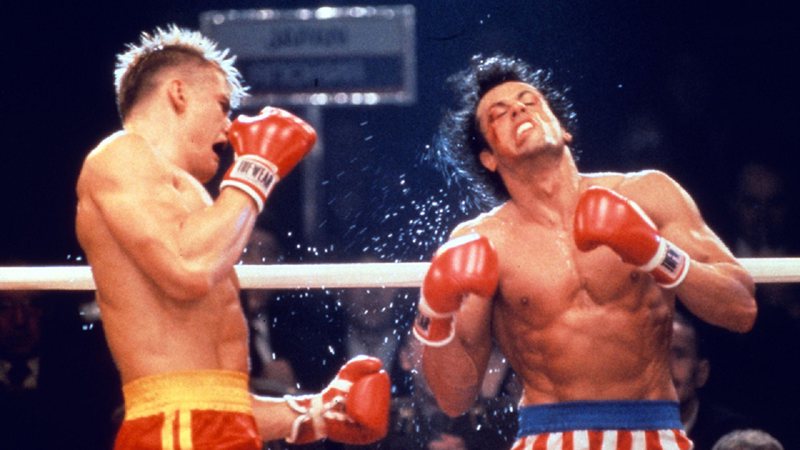 Cena do filme Rocky IV, com Dolph Lundgren e Sylvester Stallone
