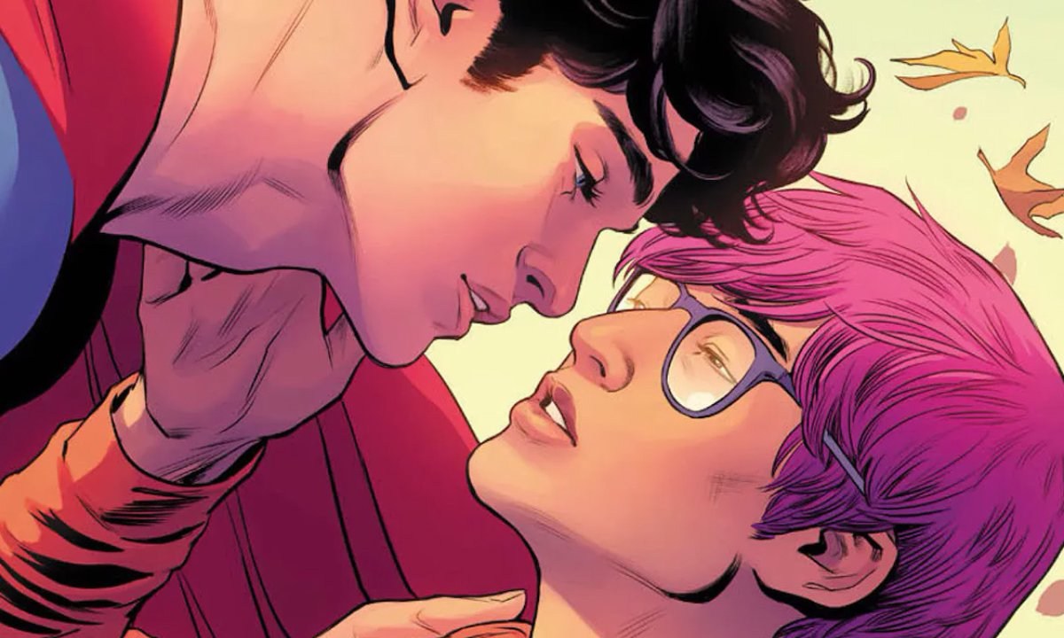o beijo entre o filho do super homem e outro rapaz