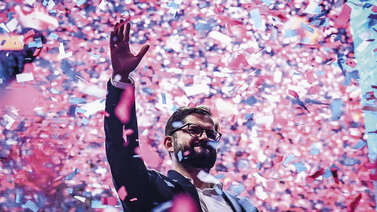 NOVATO - Boric: o ex-líder estudantil promete reduzir as desigualdades sociais -