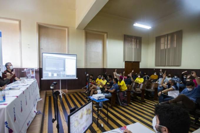 Reunião que aprovou a adoção de cotas étnico-raciais para o ingresso nos cursos de graduação da Universidade do Estado do Pará, nesta quarta-feira