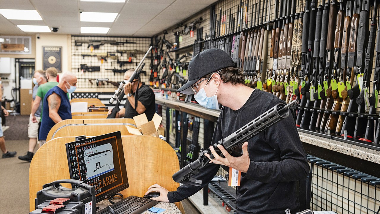 ARSENAL - Loja de armas em Nova York: as vendas em 2020 ficaram 64% acima da média anual -