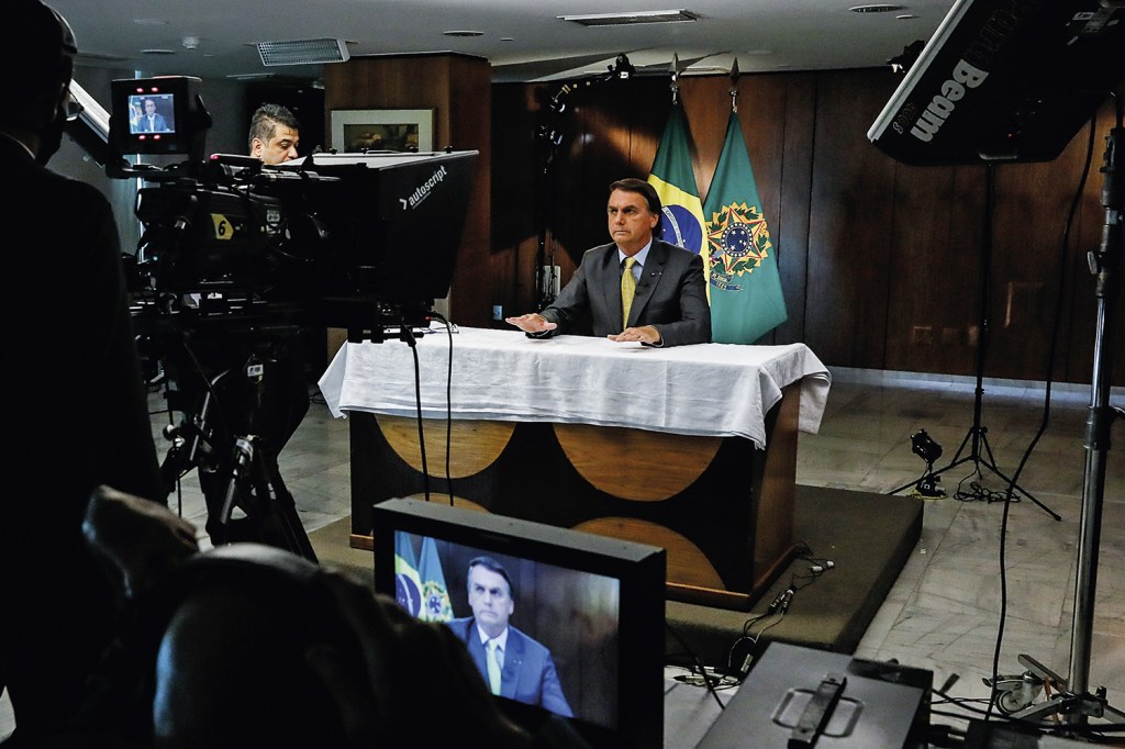 DESAFIO - Jair Bolsonaro: tempo farto de televisão, dinheiro em caixa, alianças, mas altíssima rejeição -
