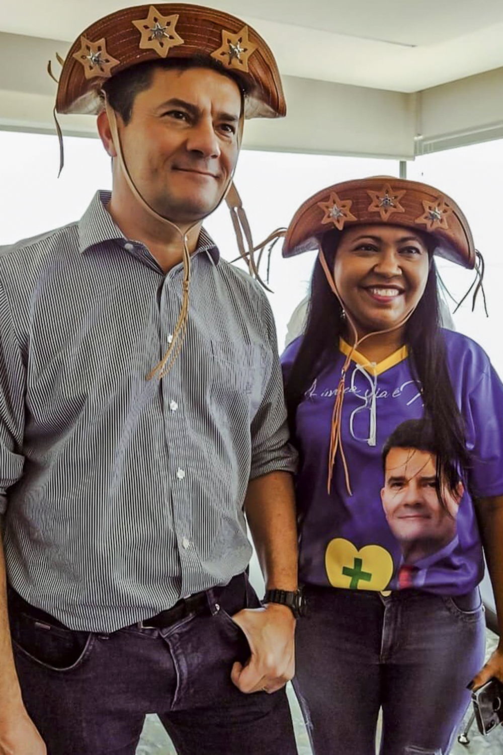 SERGIO-MORO-RECIFE-CHAPEU-CANCACEIRO-2021-02.jpg2 PERFIL POPULAR - Sergio Moro: visual bem diferente dos tempos de juiz -