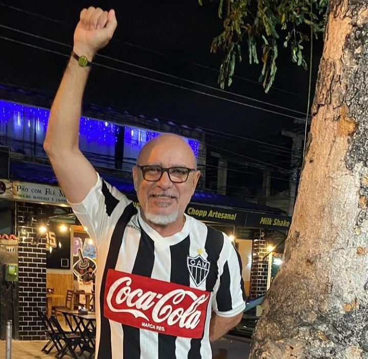Fabricio Queiroz com a camisa do Atletico mineiro