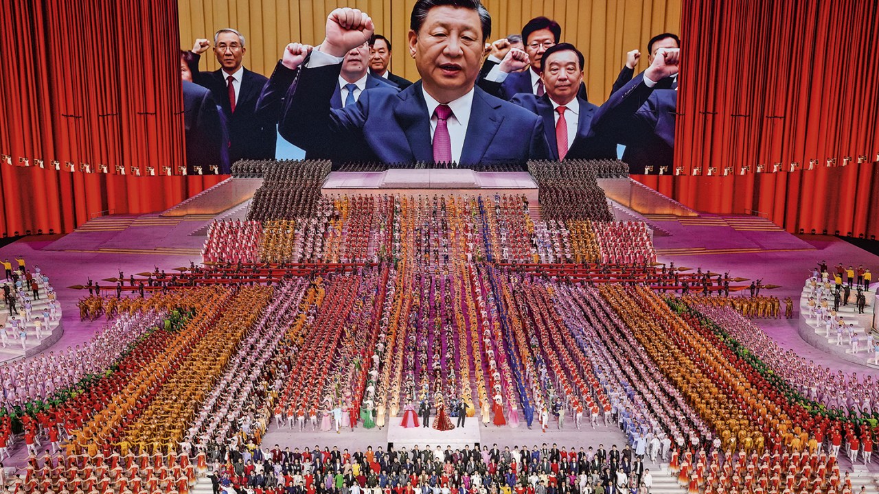 DOMÍNIO - Festa do PC centenário: fazendo o que o mestre Xi mandar -