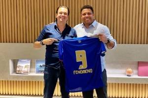 Ronaldo e o presidente do Cruzeiro –