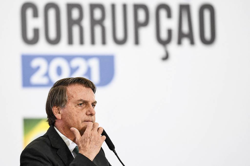000_9UC3P6.jpg ALVO - Jair Bolsonaro: mentiroso, enganador, irracional, inconfiável e, no momento, o adversário número 1 -
