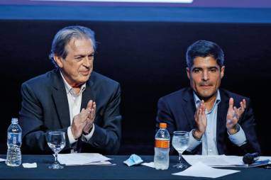 DONOS DO COFRE - Luciano Bivar e ACM Neto: líderes do União Brasil controlarão 900 milhões de reais de verba pública -