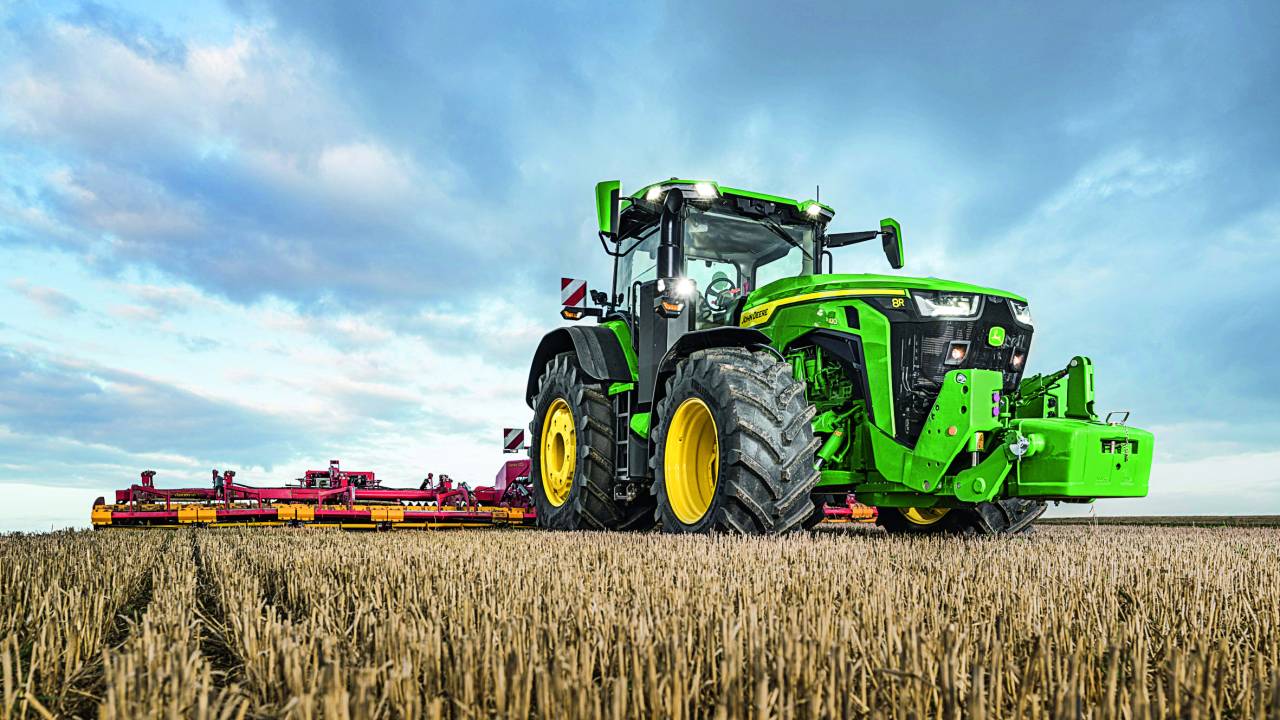 Tecnologia autônoma da John Deere será compatível com maquinário recente da série 8R -