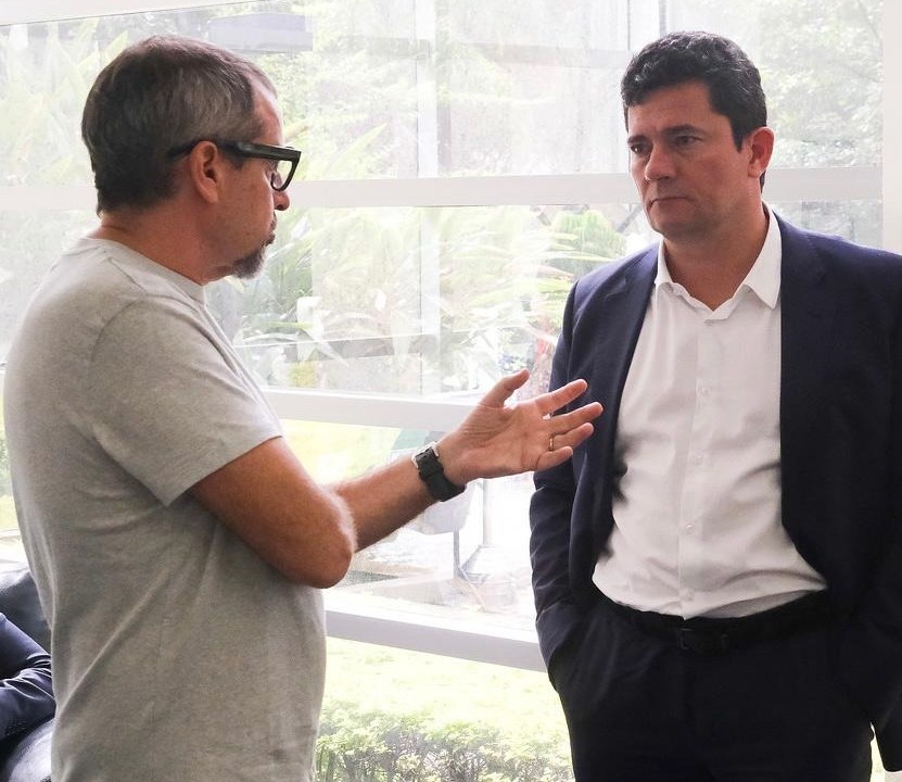 O marqueteiro Pablo Nobel conversa com o presidenciável Sergio Moro, em São Paulo