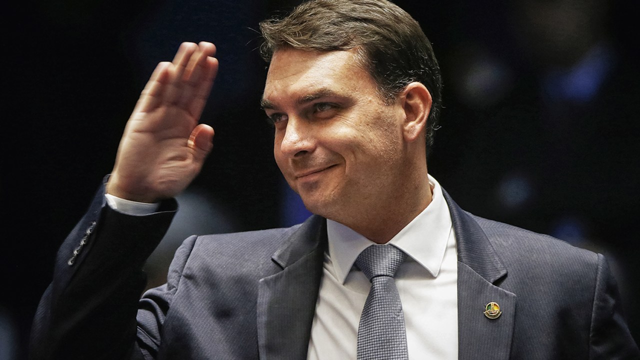AFLIÇÃO - Flávio: Bolsonaro foi alertado de que o Zero Um poderia pegar até vinte anos de cadeia em razão da rachadinha -