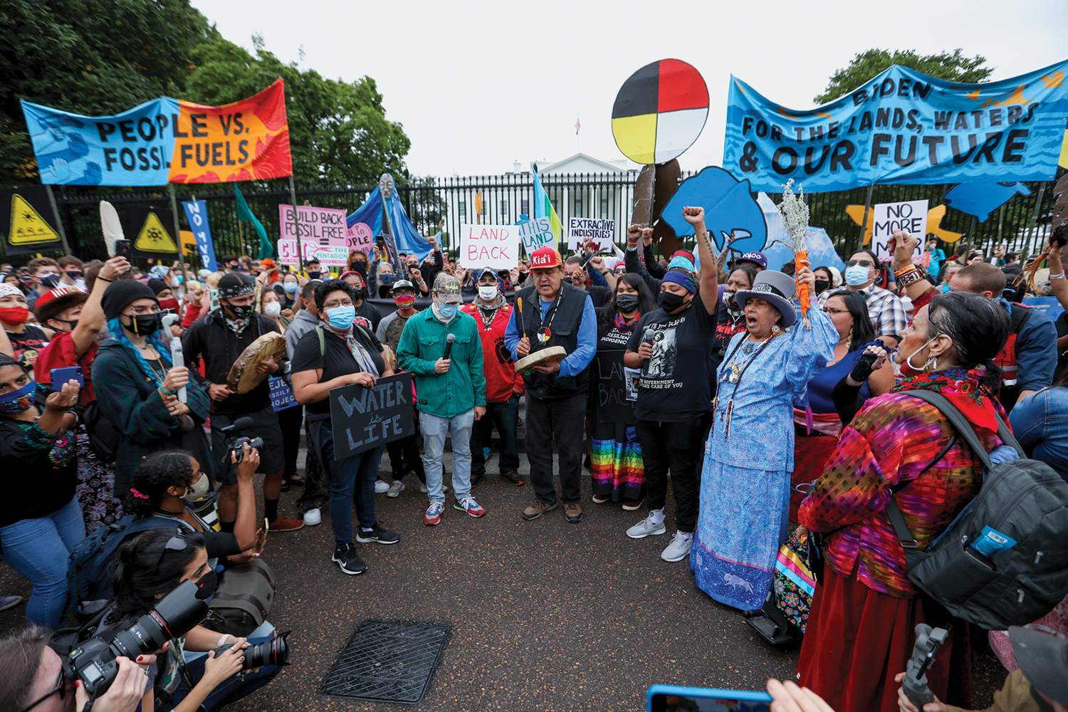 O GRITO - Manifestação nos EUA: apuração sobre crimes contra indígenas -