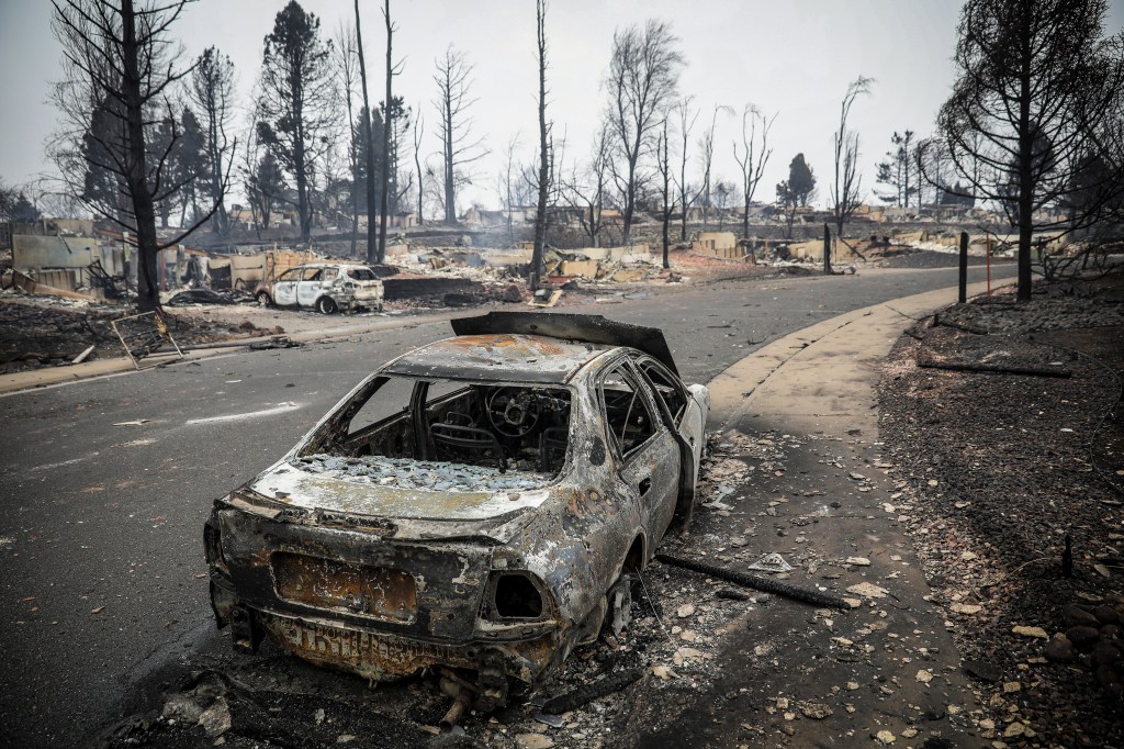 Cidade de Louisville, no Colorado, foi gravemente atingida por incêndios florestais