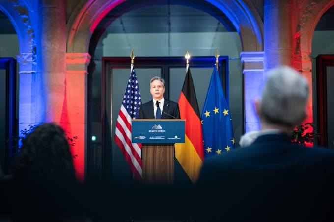 O secretário de Estado dos Estados Unidos, Anthony Blinken, participa de encontro realizado em Berlim, em 20 de janeiro