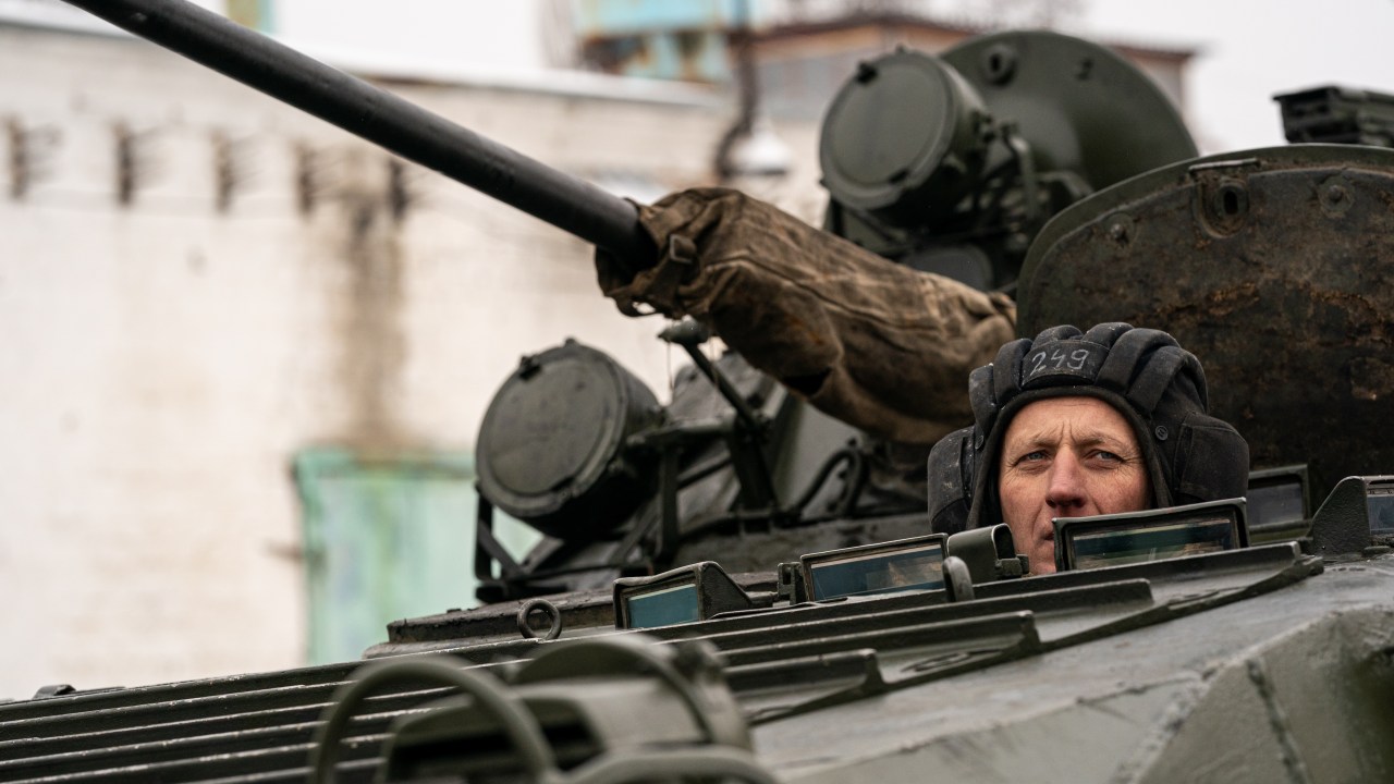 Ucranianos mobilizados para a guerra em Luhansk, no leste do país