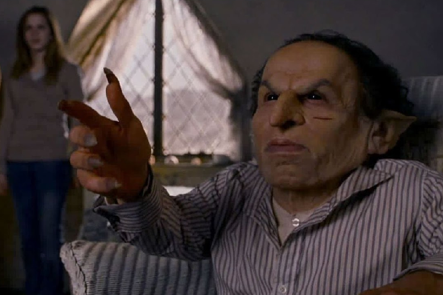 Após transfobia, J. K. Rowling agora é acusada de antissemitismo