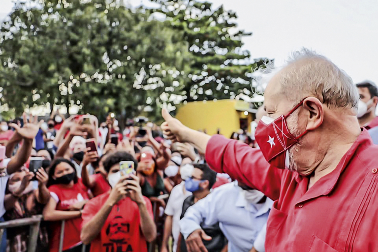 LIDERANÇA - Lula: até aqui o favorito, apesar do carimbo de corrupto e do desastre econômico do último governo petista -