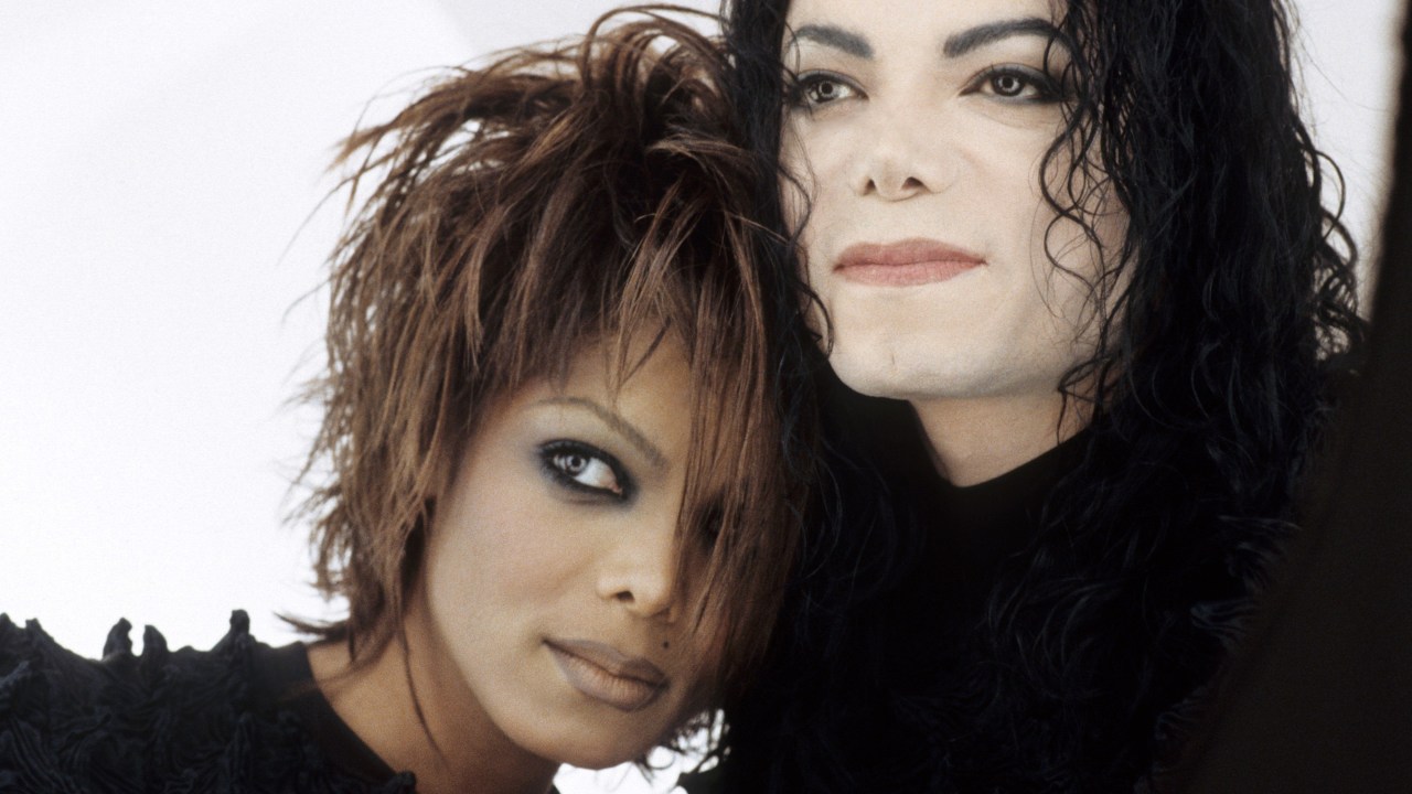 A cantora porp Janet com o irmão Michael Jackson
