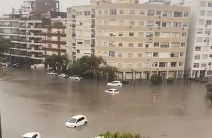 Montevidéu, no Uruguai, paralisada pelas chuvas na segunda-feira (17)