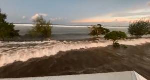 A erupção de um vulcão submarino no arquipélago de Tonga neste sábado (15) provocou tsunami no sul do Pacífico