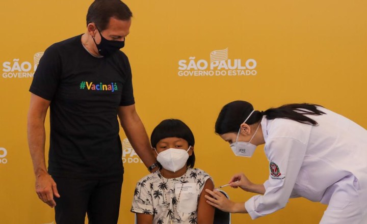 Galinha Pintadinha faz vídeo para incentivar vacinação