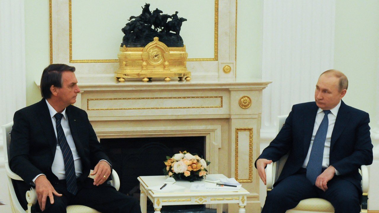 Presidente Jair Bolsonaro e presidente russo, Vladimir Putin, durante encontro em Moscou. 16/02/2022