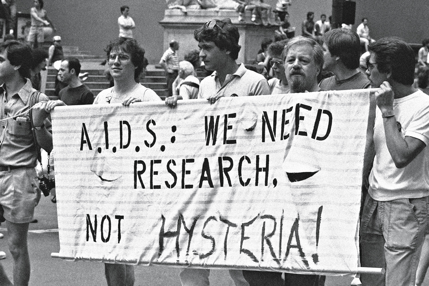 LUTA - Protesto em 1983: ativistas já exigiam investimento em vacinas -