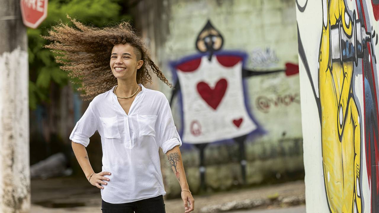 MÚLTIPLOS AMORES - A especialista em marketing Ana Luisa Lopes, 26 anos, nunca alimentou ciúme ou posse em seus namoros. Já teve vários. “Acredito em diversos encantamentos ao longo da existência, não em um amor único”, diz -