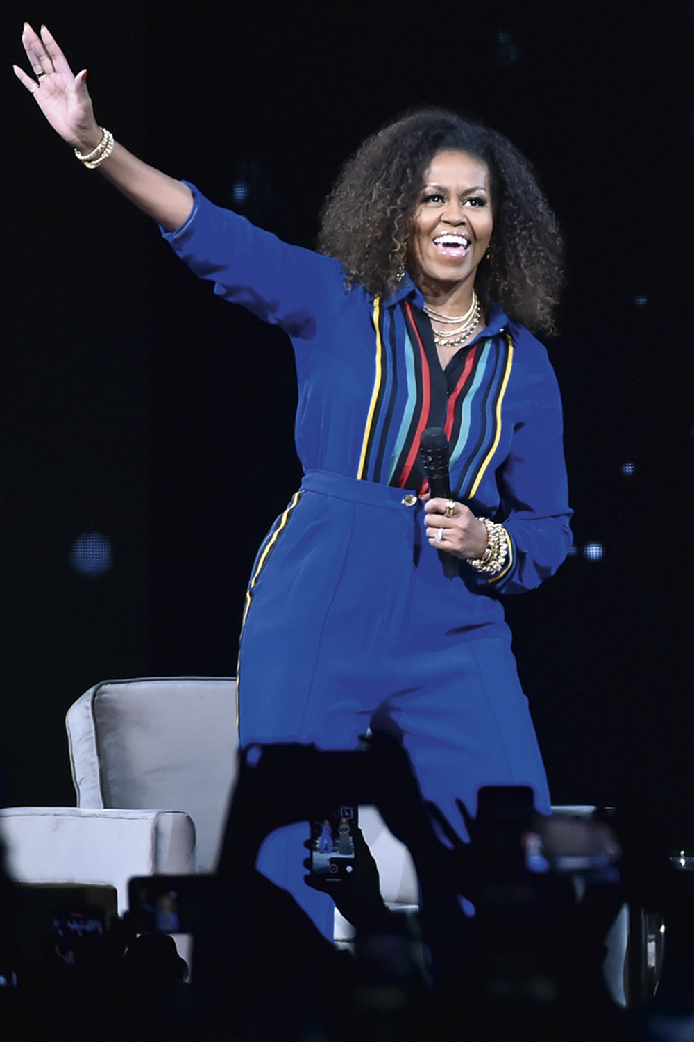 GettyImages-1204889253.jpg MICHELLE OBAMA, 58 ANOS - Depois que o marido deixou a Casa Branca, Michelle vive o auge da popularidade. Lançou uma autobiografia que entrou nas listas de mais vendidos e está produzindo séries para a Netflix -