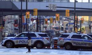 A prefeitura de Ottawa declarou situação de emergência e reforçou o policiamento no centro da cidade