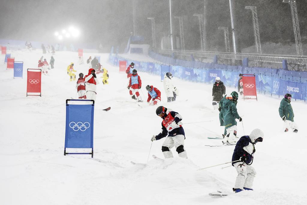 GettyImages-1367670551.jpg PERIGO - Na pista antinatural: a superfície pode ser imprevisível e perigosa -