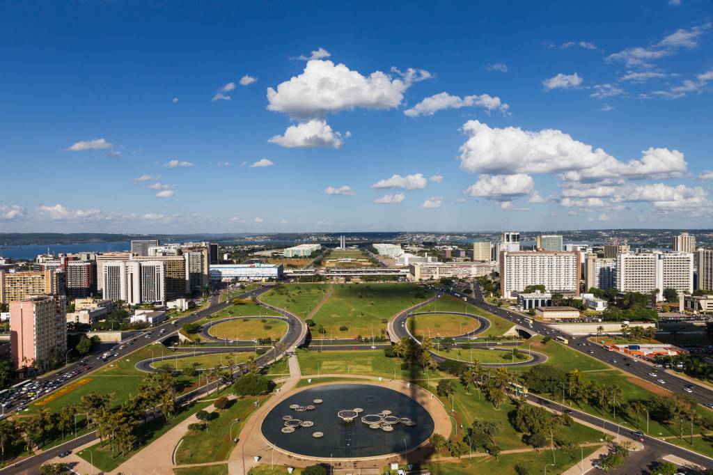 View of the town from Brasilia TV Tower .