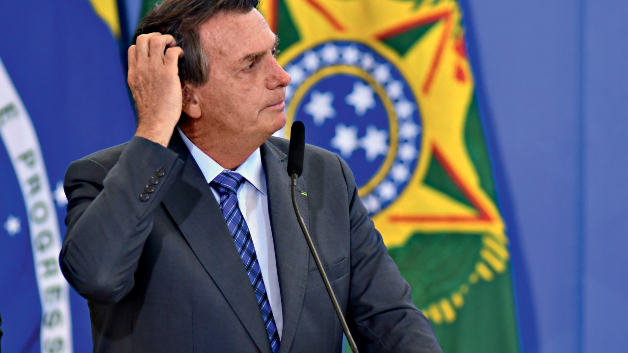 DIFICULDADE - Jair Bolsonaro: intenções de voto em queda e aumento de taxa de reprovação -