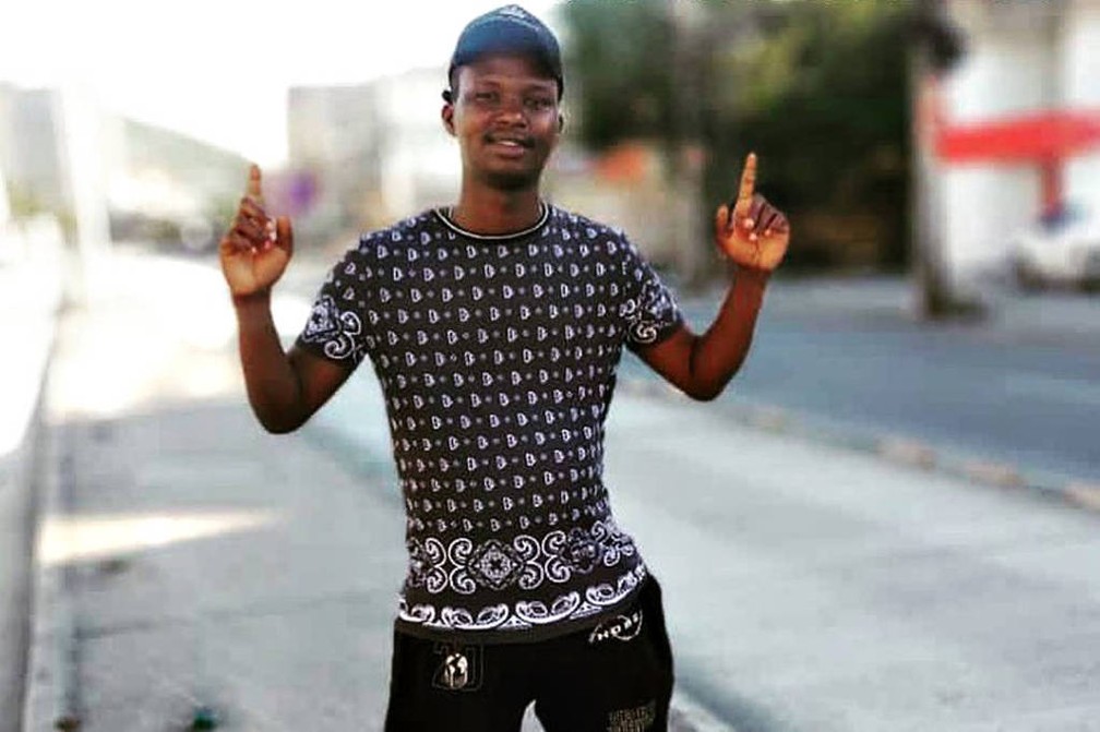 Morando no Brasil desde 2014, o congolês Moïse Kabagambe, 24 anos, foi espancado até a morte no dia 24 de janeiro de 2022 na Barra da Tijuca (RJ)