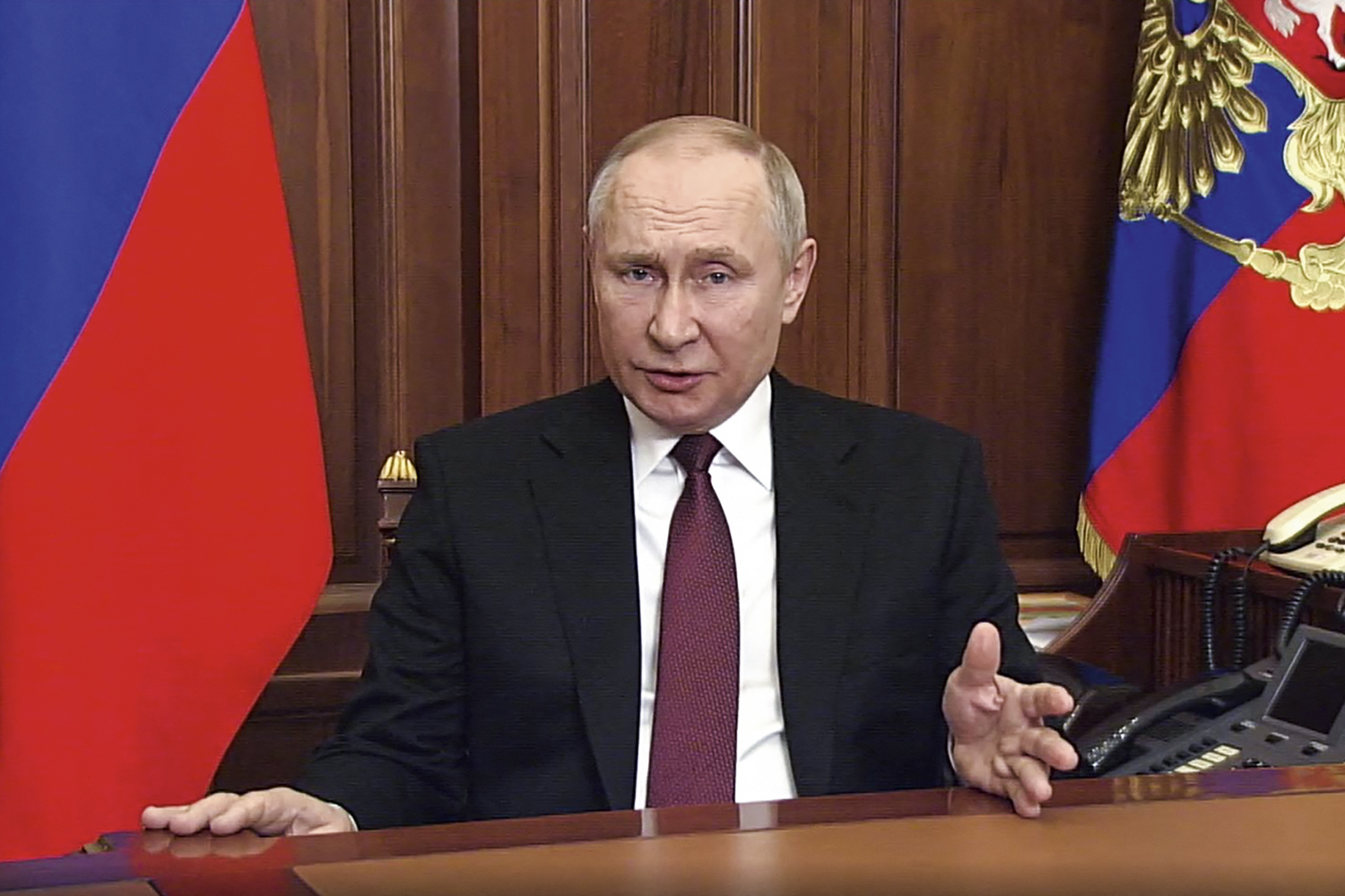 AVISO - Putin: quem intervier verá “consequências jamais experimentadas” -