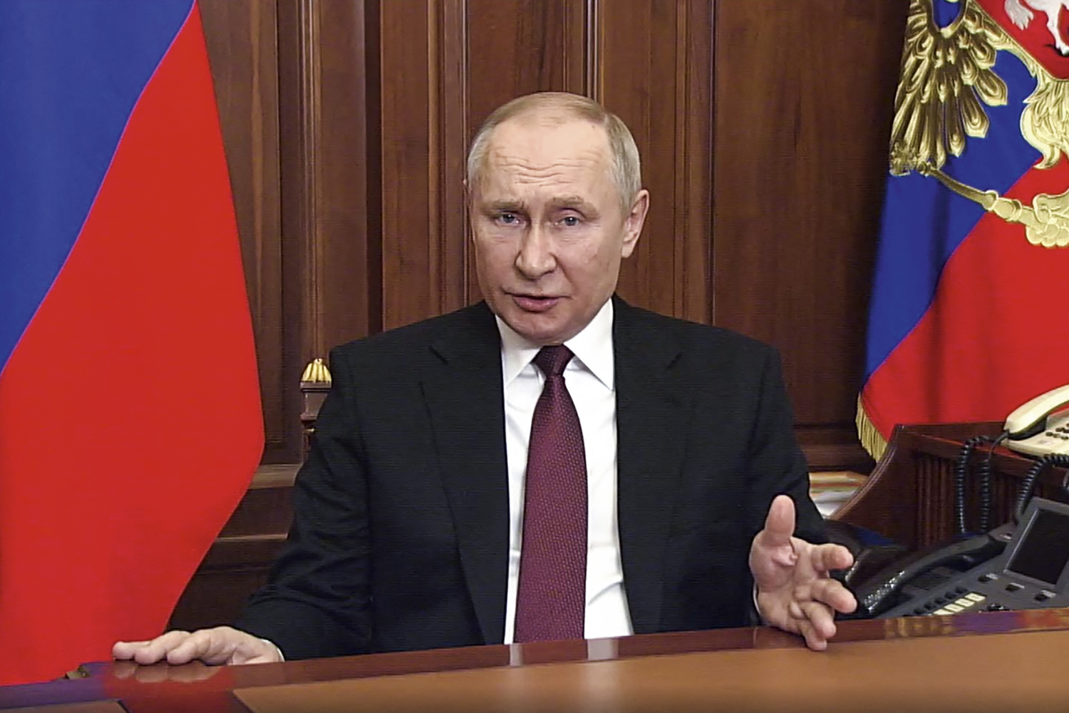 AVISO - Putin: quem intervier verá “consequências jamais experimentadas” -